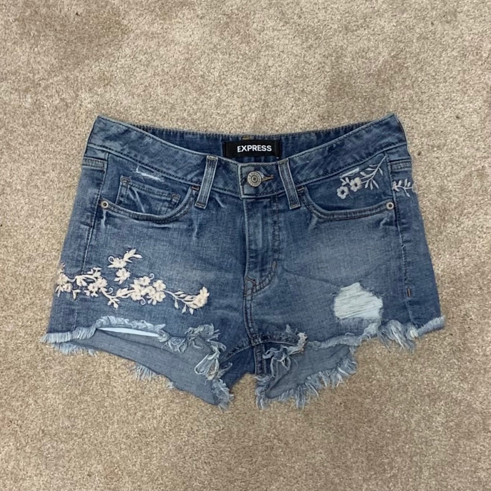Express Shorts